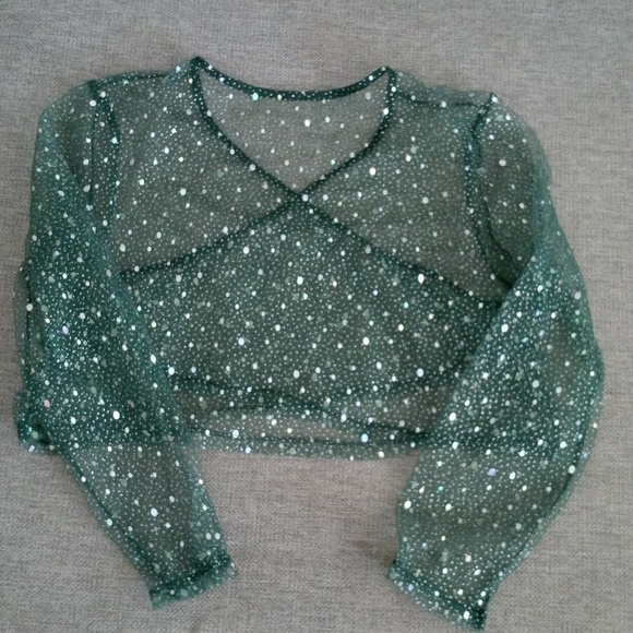 Share long sleeve crop top!!! - Picture 2 of 2